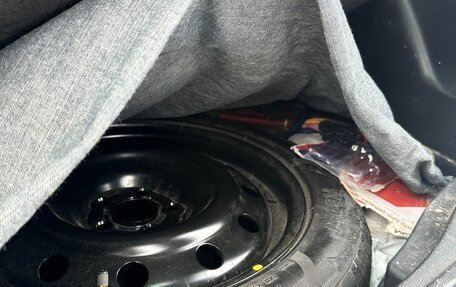 Toyota Ractis II, 2013 год, 1 100 000 рублей, 7 фотография