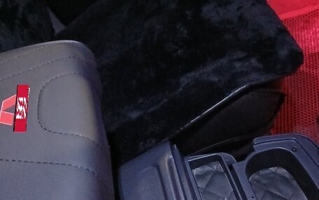 Mitsubishi Airtrek, 2001 год, 690 000 рублей, 12 фотография