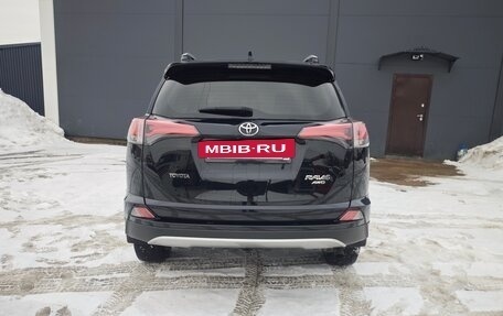 Toyota RAV4, 2017 год, 2 380 000 рублей, 5 фотография
