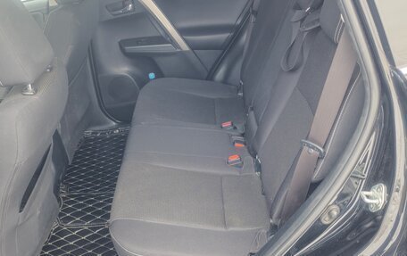 Toyota RAV4, 2017 год, 2 380 000 рублей, 10 фотография