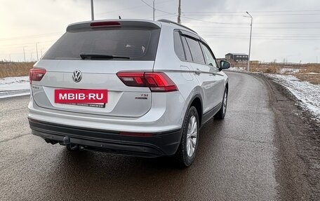 Volkswagen Tiguan II, 2017 год, 2 220 000 рублей, 3 фотография