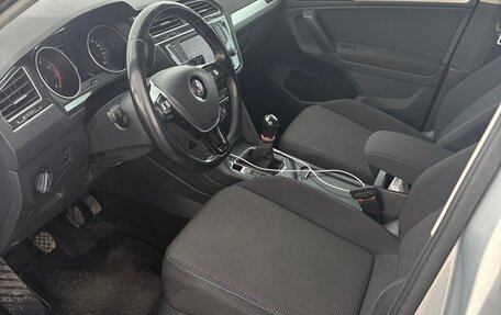 Volkswagen Tiguan II, 2017 год, 2 220 000 рублей, 6 фотография