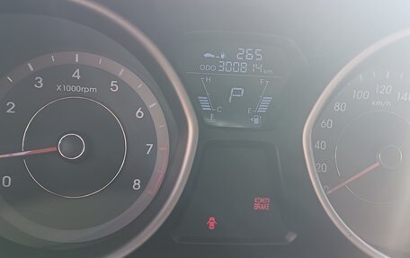 Hyundai Avante, 2012 год, 875 000 рублей, 11 фотография