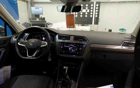 Volkswagen Tiguan II, 2022 год, 2 742 000 рублей, 5 фотография