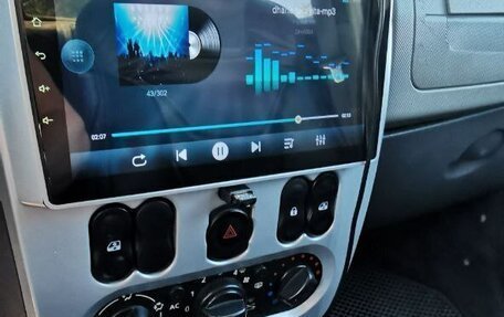 Renault Logan I, 2006 год, 220 000 рублей, 6 фотография