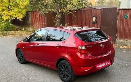 Hyundai Solaris II рестайлинг, 2011 год, 735 000 рублей, 2 фотография