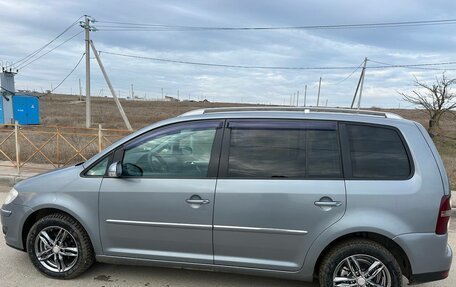 Volkswagen Touran III, 2008 год, 900 000 рублей, 3 фотография