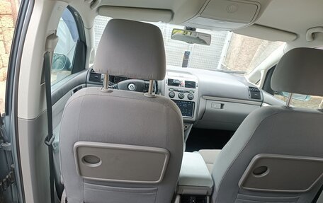 Volkswagen Touran III, 2008 год, 900 000 рублей, 9 фотография