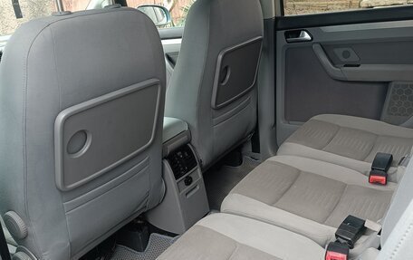 Volkswagen Touran III, 2008 год, 900 000 рублей, 7 фотография