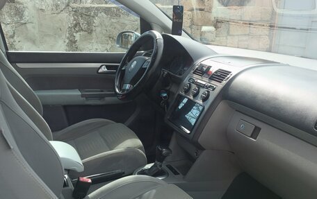 Volkswagen Touran III, 2008 год, 900 000 рублей, 16 фотография