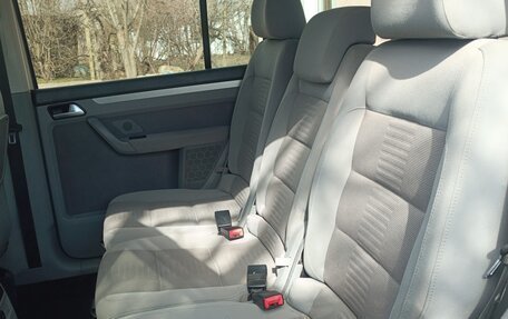 Volkswagen Touran III, 2008 год, 900 000 рублей, 17 фотография