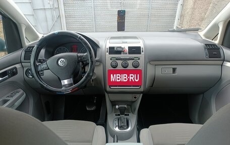 Volkswagen Touran III, 2008 год, 900 000 рублей, 8 фотография