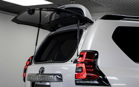 Toyota Land Cruiser Prado 150 рестайлинг 2, 2017 год, 5 478 000 рублей, 28 фотография