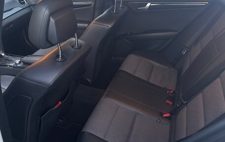 Mercedes-Benz C-Класс, 2011 год, 1 200 000 рублей, 6 фотография