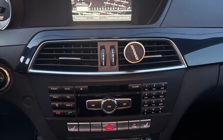 Mercedes-Benz C-Класс, 2011 год, 1 200 000 рублей, 14 фотография