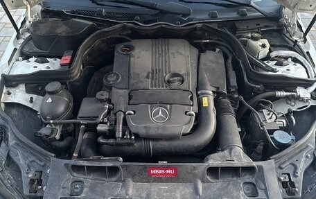 Mercedes-Benz C-Класс, 2011 год, 1 200 000 рублей, 10 фотография