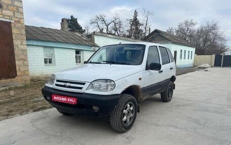 Chevrolet Niva I рестайлинг, 2003 год, 200 000 рублей, 1 фотография