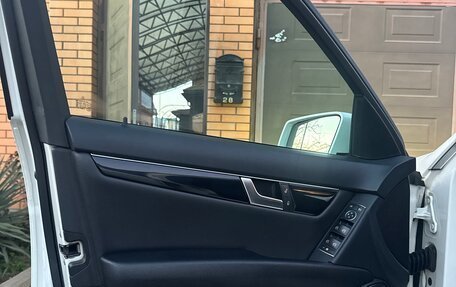 Mercedes-Benz C-Класс, 2011 год, 1 200 000 рублей, 17 фотография