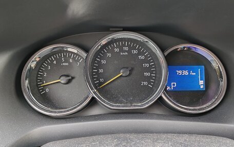 Renault Logan II, 2016 год, 760 000 рублей, 9 фотография