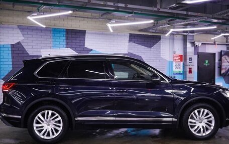 Volkswagen Touareg III, 2019 год, 4 600 000 рублей, 4 фотография