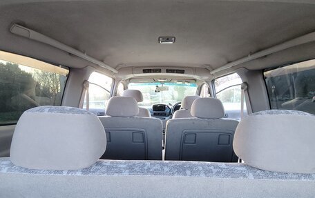 Nissan Serena II, 2001 год, 650 000 рублей, 10 фотография