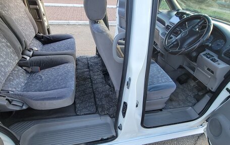 Nissan Serena II, 2001 год, 650 000 рублей, 7 фотография