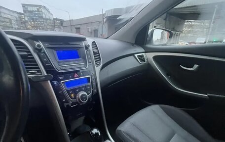 Hyundai i30 II рестайлинг, 2013 год, 1 000 000 рублей, 8 фотография