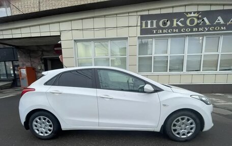 Hyundai i30 II рестайлинг, 2013 год, 1 000 000 рублей, 13 фотография