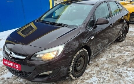 Opel Astra J, 2015 год, 978 000 рублей, 3 фотография