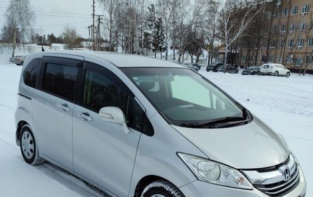 Honda Freed I, 2014 год, 1 350 000 рублей, 3 фотография