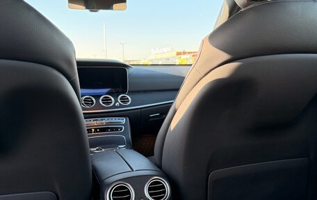 Mercedes-Benz E-Класс, 2021 год, 5 200 000 рублей, 4 фотография