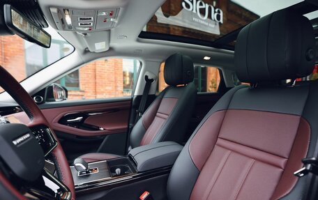 Land Rover Range Rover Evoque II, 2025 год, 6 000 000 рублей, 11 фотография