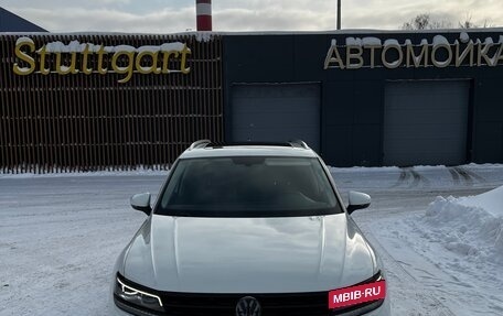 Volkswagen Tiguan II, 2018 год, 2 580 000 рублей, 2 фотография