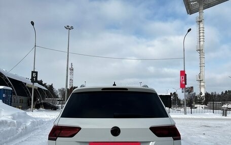 Volkswagen Tiguan II, 2018 год, 2 580 000 рублей, 6 фотография