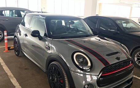 MINI Hatch, 2015 год, 2 070 000 рублей, 2 фотография