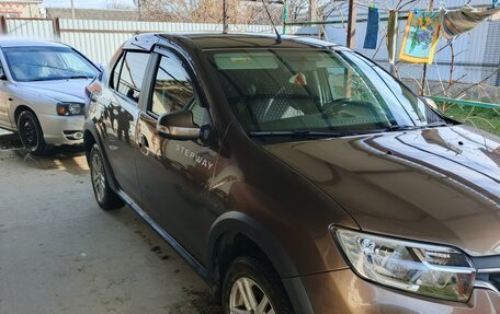 Renault Logan II, 2020 год, 700 000 рублей, 2 фотография