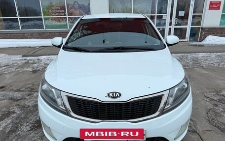 KIA Rio III рестайлинг, 2014 год, 700 000 рублей, 2 фотография