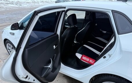 KIA Rio III рестайлинг, 2014 год, 700 000 рублей, 19 фотография