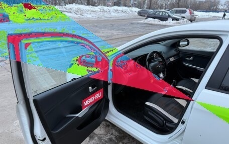 KIA Rio III рестайлинг, 2014 год, 700 000 рублей, 18 фотография