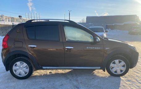 Renault Sandero I, 2013 год, 390 000 рублей, 2 фотография
