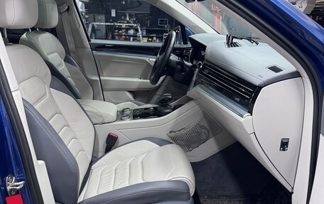 Volkswagen Touareg III, 2019 год, 5 500 000 рублей, 5 фотография