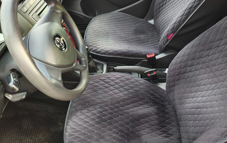 Volkswagen Polo VI (EU Market), 2015 год, 750 000 рублей, 18 фотография