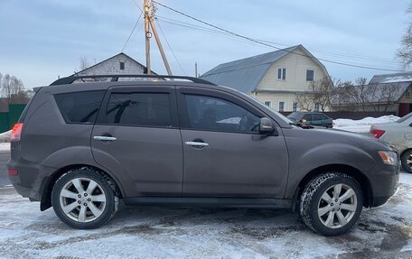 Mitsubishi Outlander III рестайлинг 3, 2010 год, 1 100 000 рублей, 2 фотография
