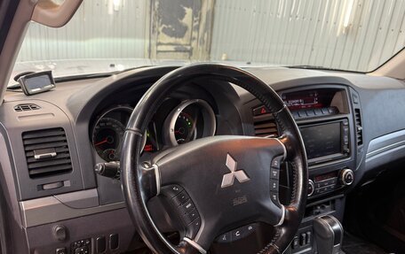 Mitsubishi Pajero IV, 2011 год, 2 800 000 рублей, 6 фотография