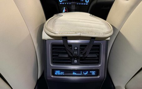 Hyundai Equus II, 2013 год, 1 700 000 рублей, 31 фотография