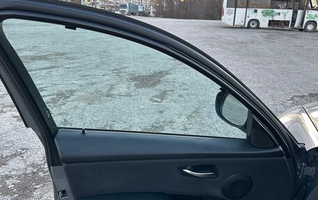 BMW 3 серия, 2011 год, 1 060 000 рублей, 15 фотография