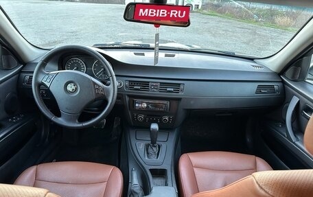 BMW 3 серия, 2011 год, 1 060 000 рублей, 13 фотография