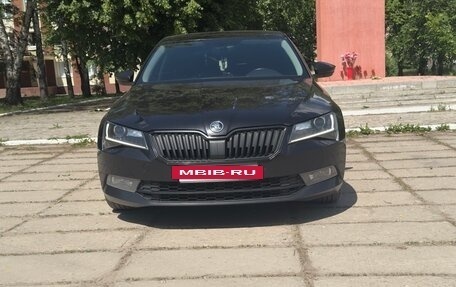 Skoda Superb III рестайлинг, 2017 год, 2 300 000 рублей, 3 фотография
