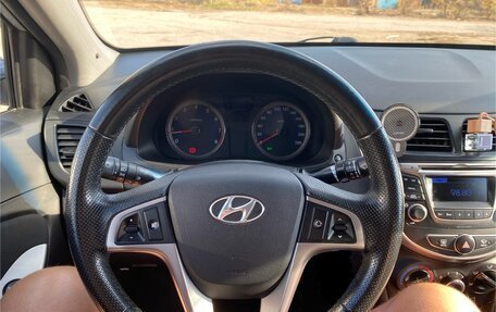 Hyundai Solaris II рестайлинг, 2014 год, 850 000 рублей, 13 фотография