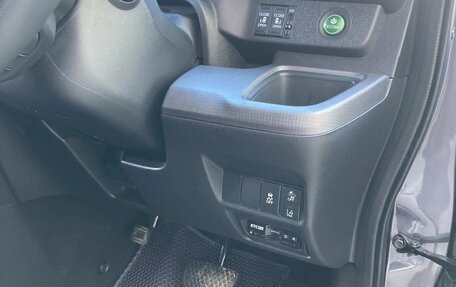 Honda Stepwgn IV, 2021 год, 2 650 000 рублей, 17 фотография